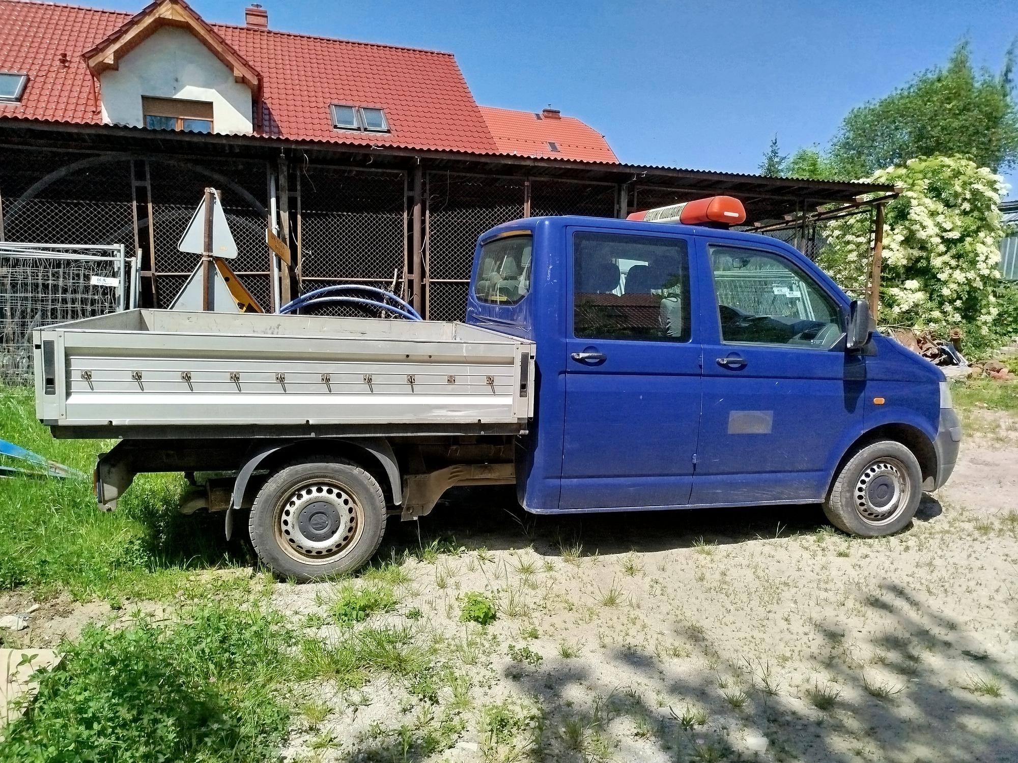 OGŁOSZENIE O AUKCJI NA SAMOCHÓD VOLKSWAGEN Transporter T5